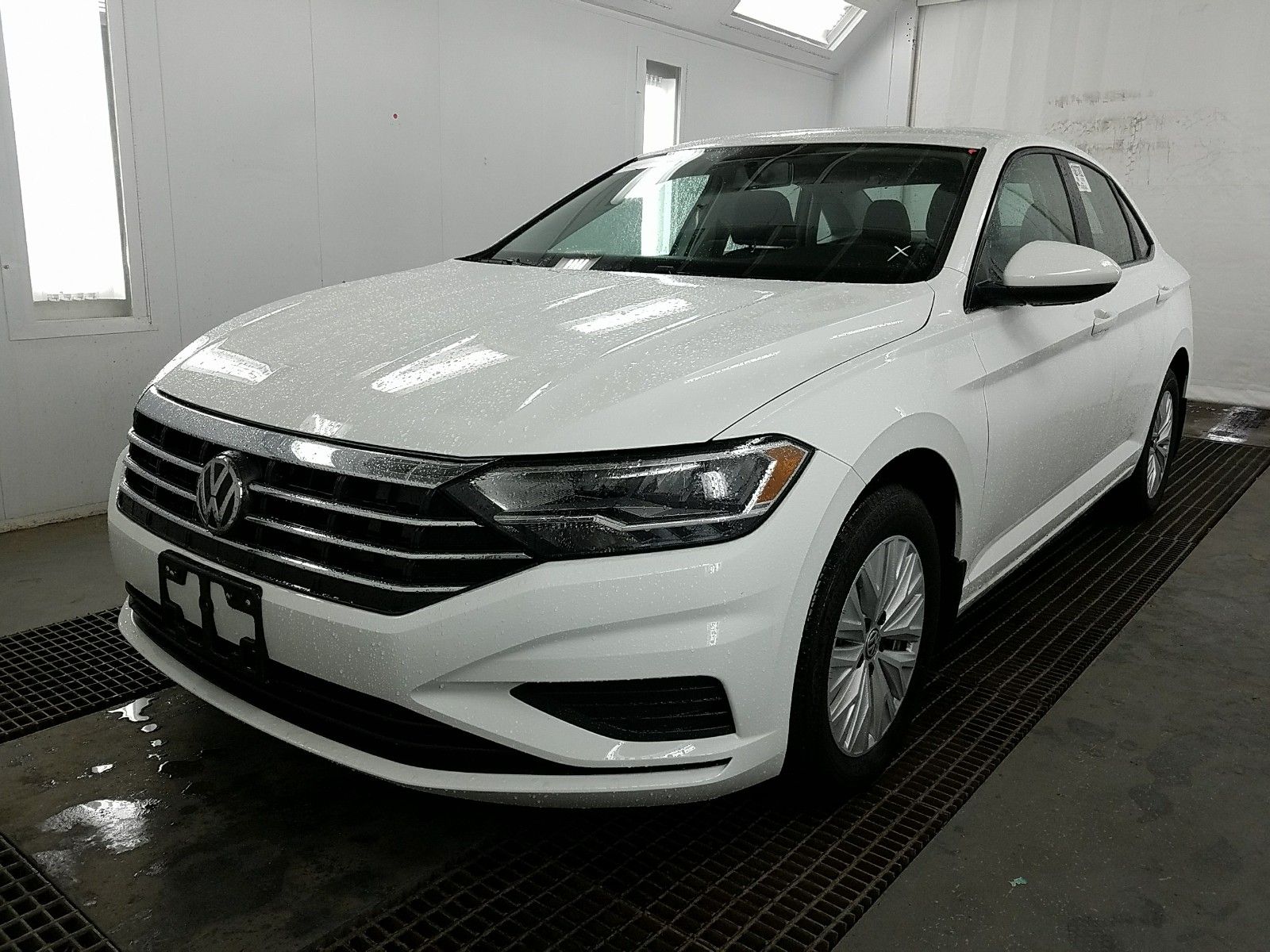 Купить VOLKSWAGEN JETTA 2019: Авто с пробегом из США в Бишкеке и  Кыргызстане. Бу авто с авторынков США