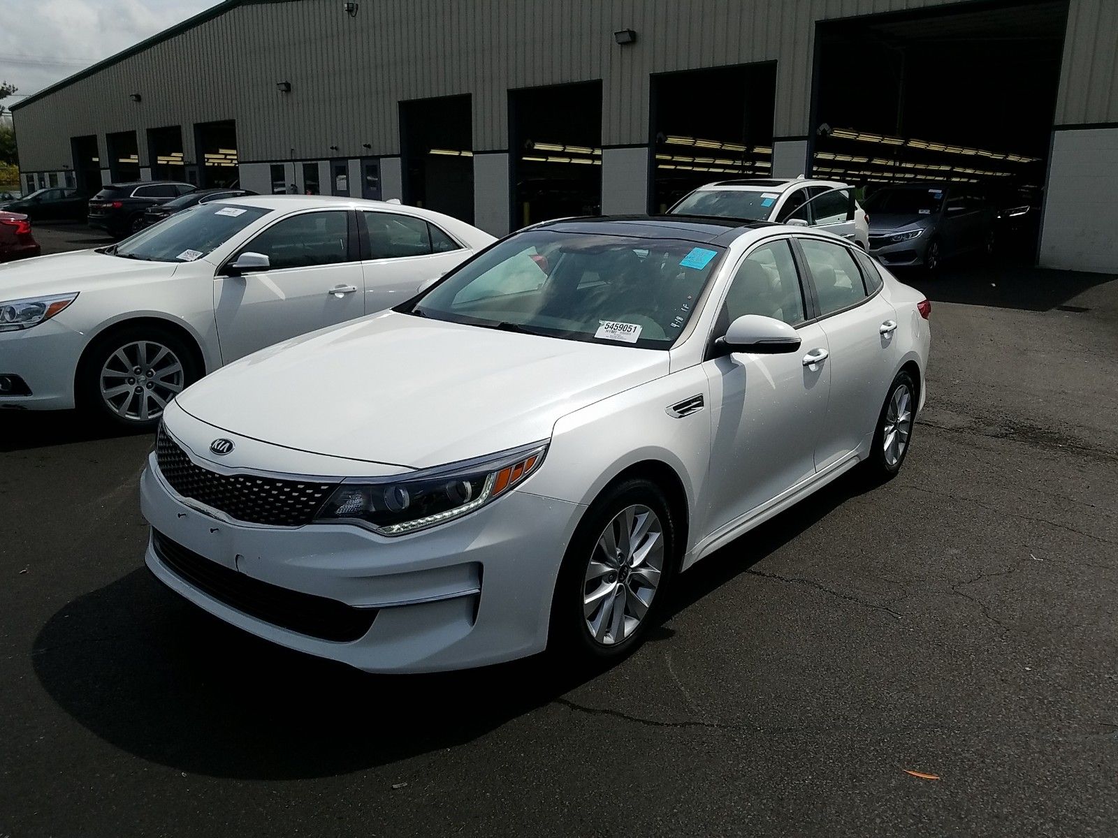 Купить KIA OPTIMA 2016: Авто с пробегом из США в Бишкеке и Кыргызстане. Бу  авто с авторынков США