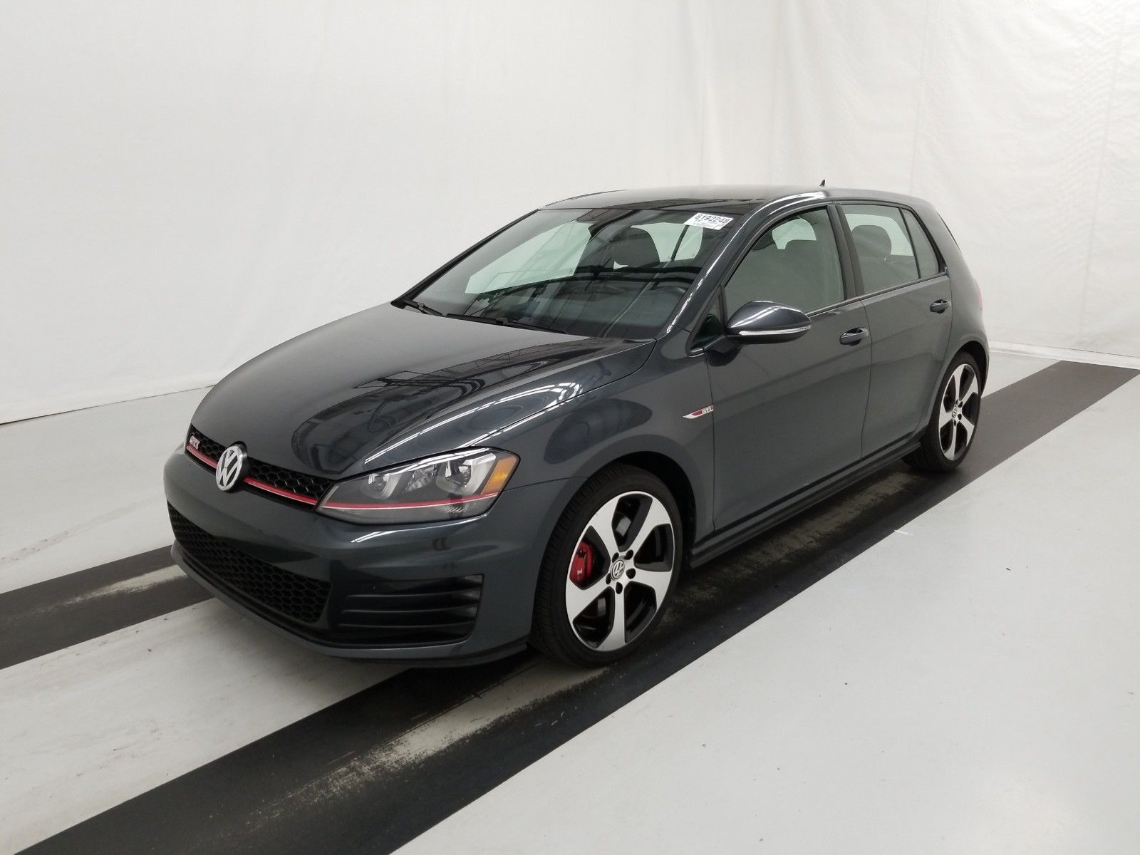 Купить VOLKSWAGEN GOLF GTI 2017: Авто с пробегом из США в Бишкеке и  Кыргызстане. Бу авто с авторынков США