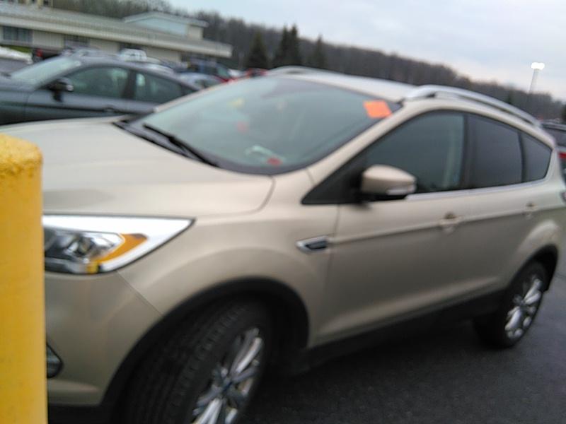 2017 Ford Escape 2.0. Lot 99911944876 Vin 1FMCU9J93HUB64278