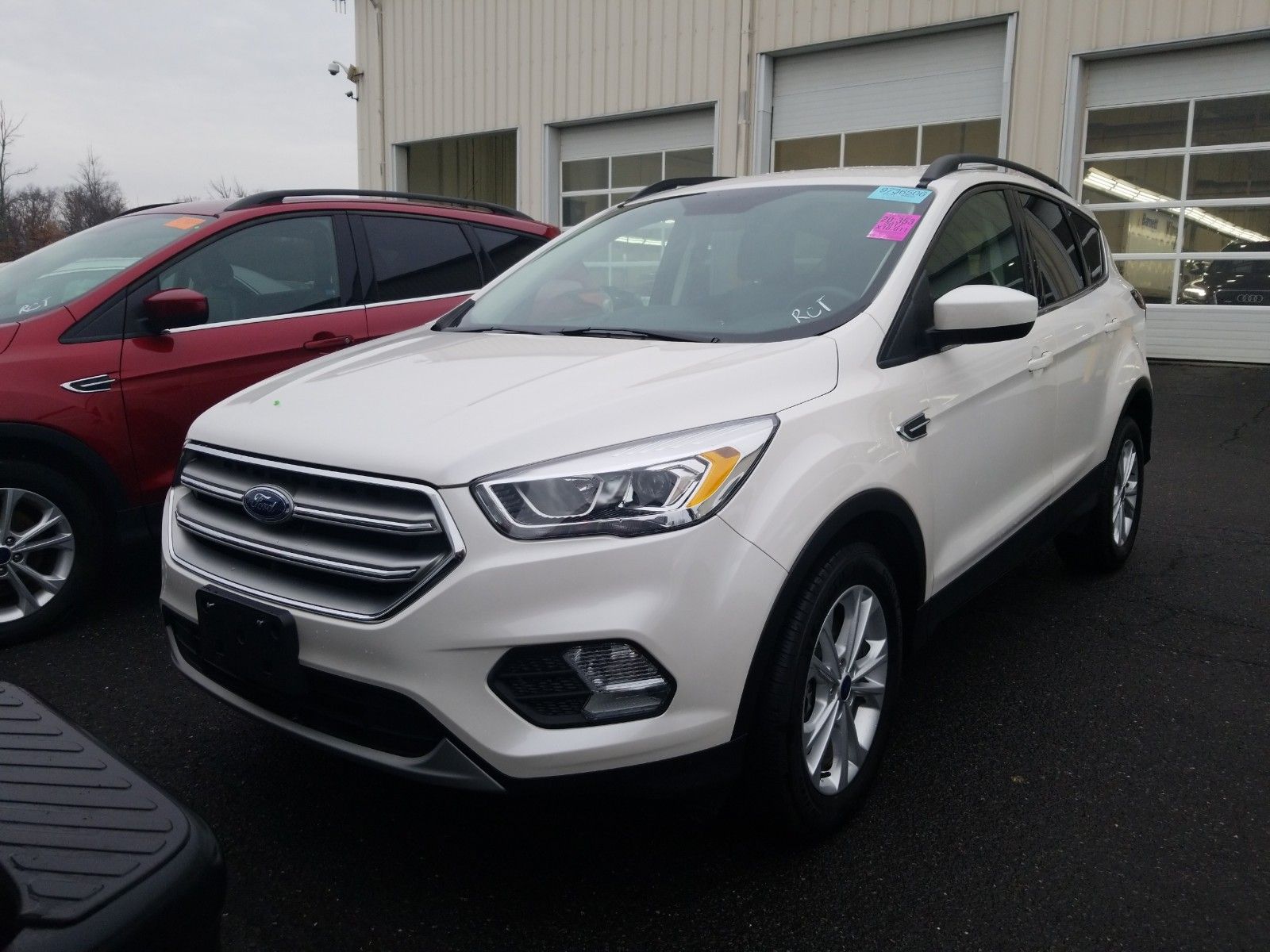 2017 Ford Escape 1.5. Lot 99911943305 Vin 1FMCU9GD2HUB48021