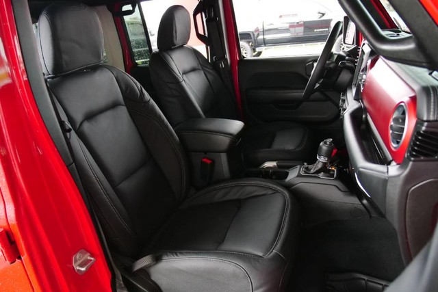 Купить 2018 Jeep Wrangler Unlimited Sahara Hard Top W