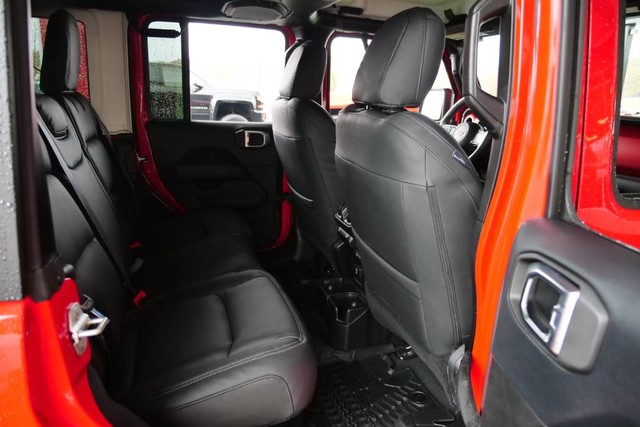 Купить 2018 Jeep Wrangler Unlimited Sahara Hard Top W