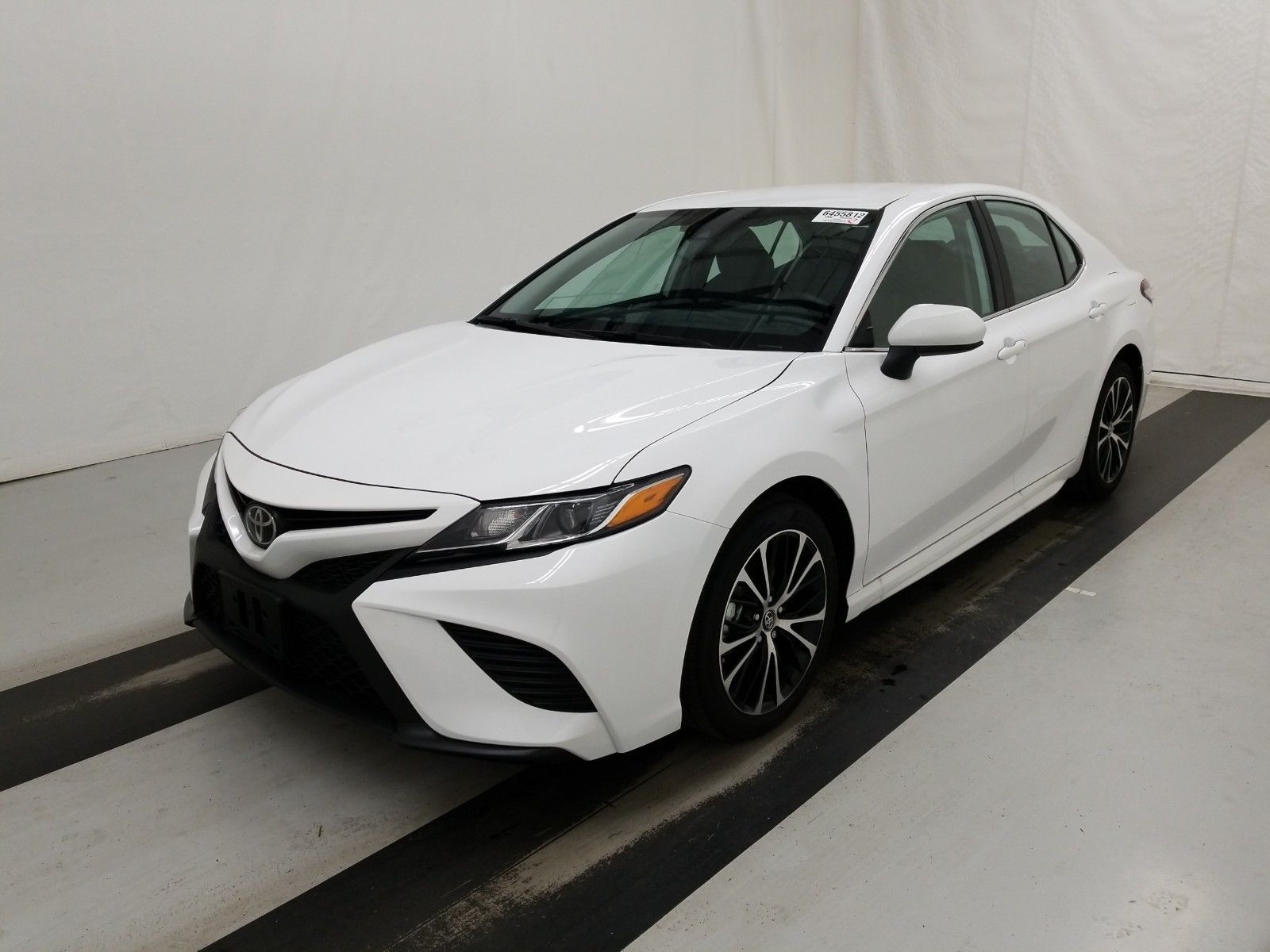 2019 Toyota Camry 2.5. Lot 99921011784 Vin 4T1B11HK6KU833231