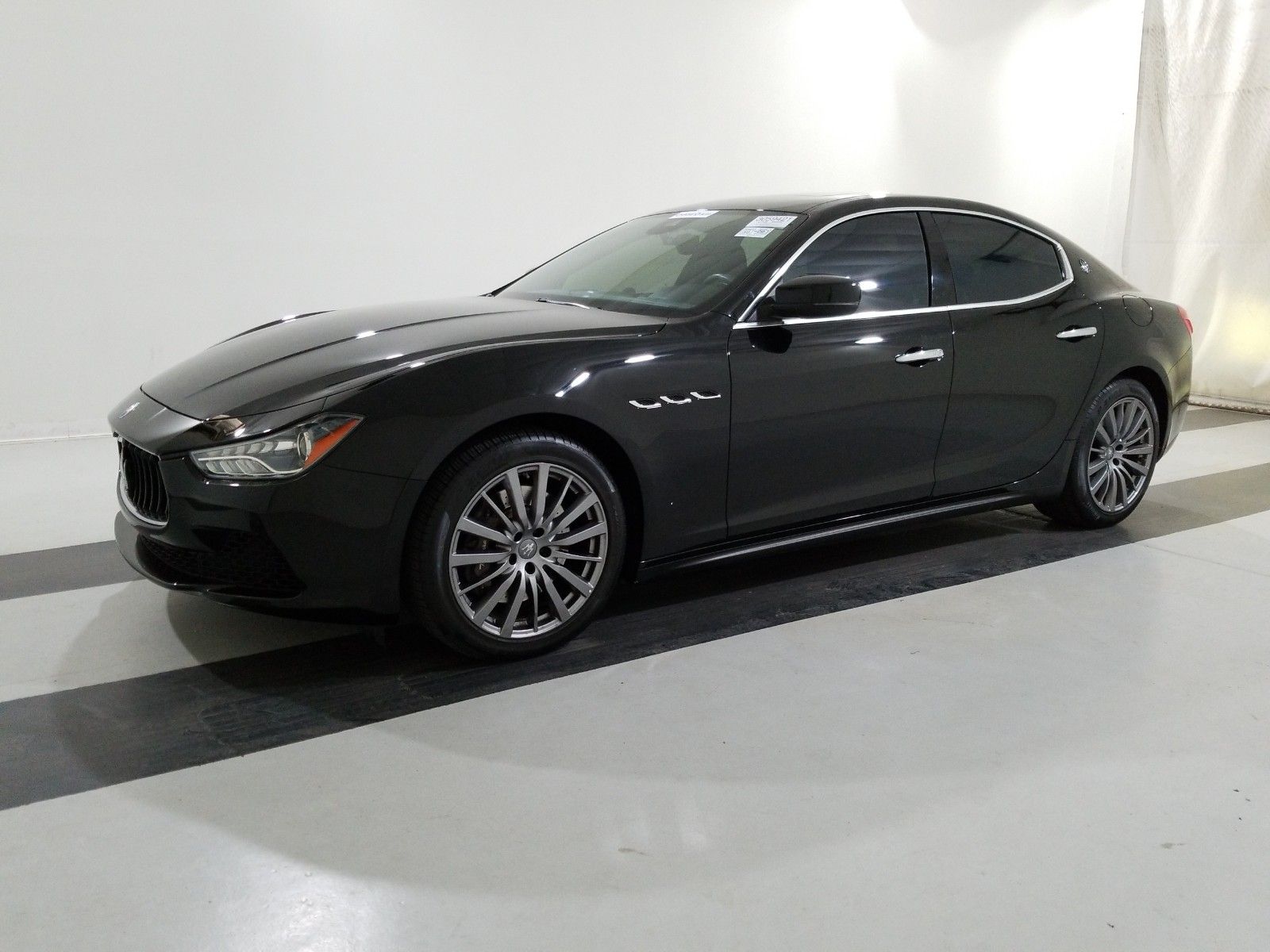 2017 Maserati Ghibli 3.0. Lot 99913769681 Vin ZAM57RSA0H1236984