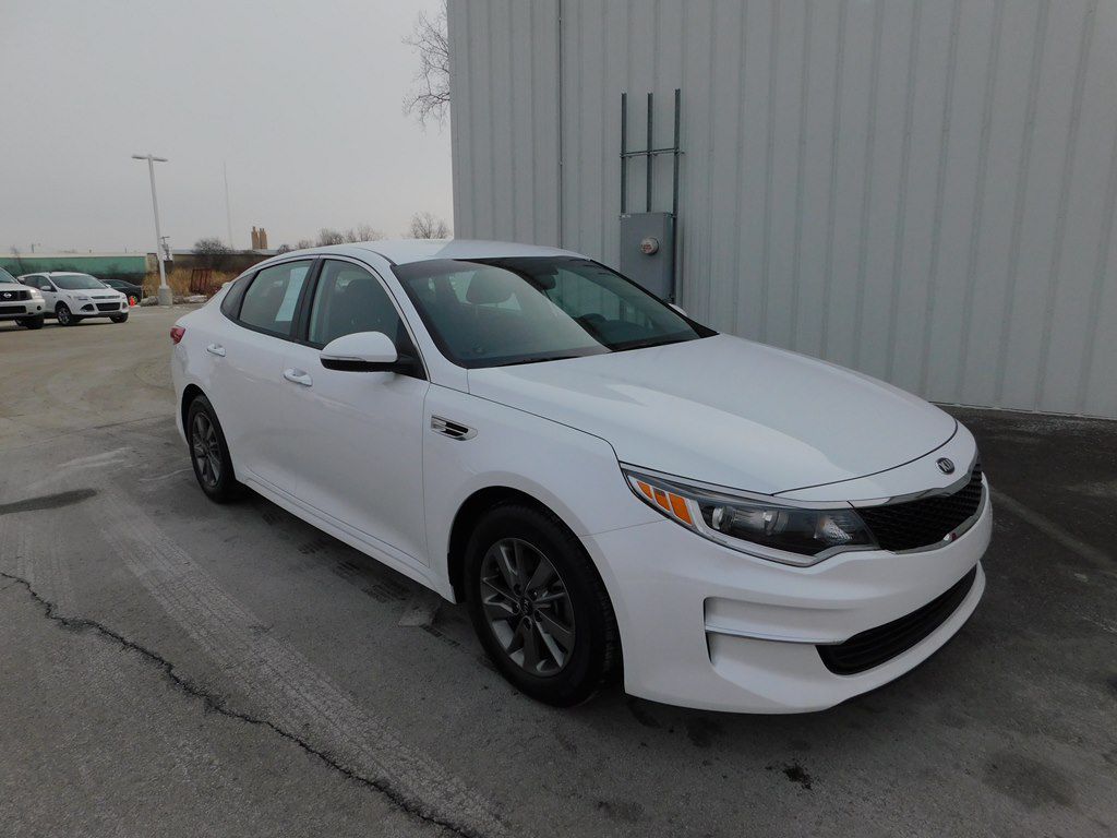 2018 Kia Optima . Lot 999186826400 Vin 5XXGT4L13JG249040