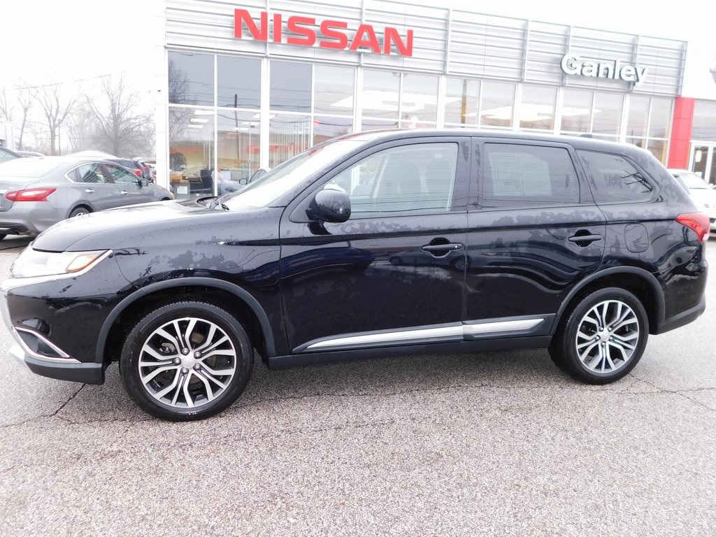 2018 Mitsubishi Outlander . Lot 999186866955 Vin JA4AZ3A38JZ038815