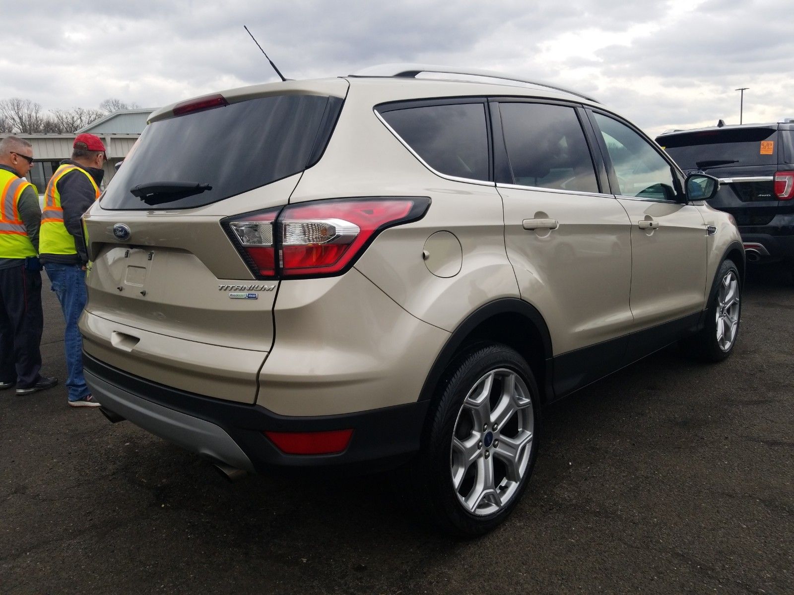 Продажа Ford Escape 2017 titanium белый 1.5 vin Продажа Ford Escape 2017 titanium белый 1.5 vin