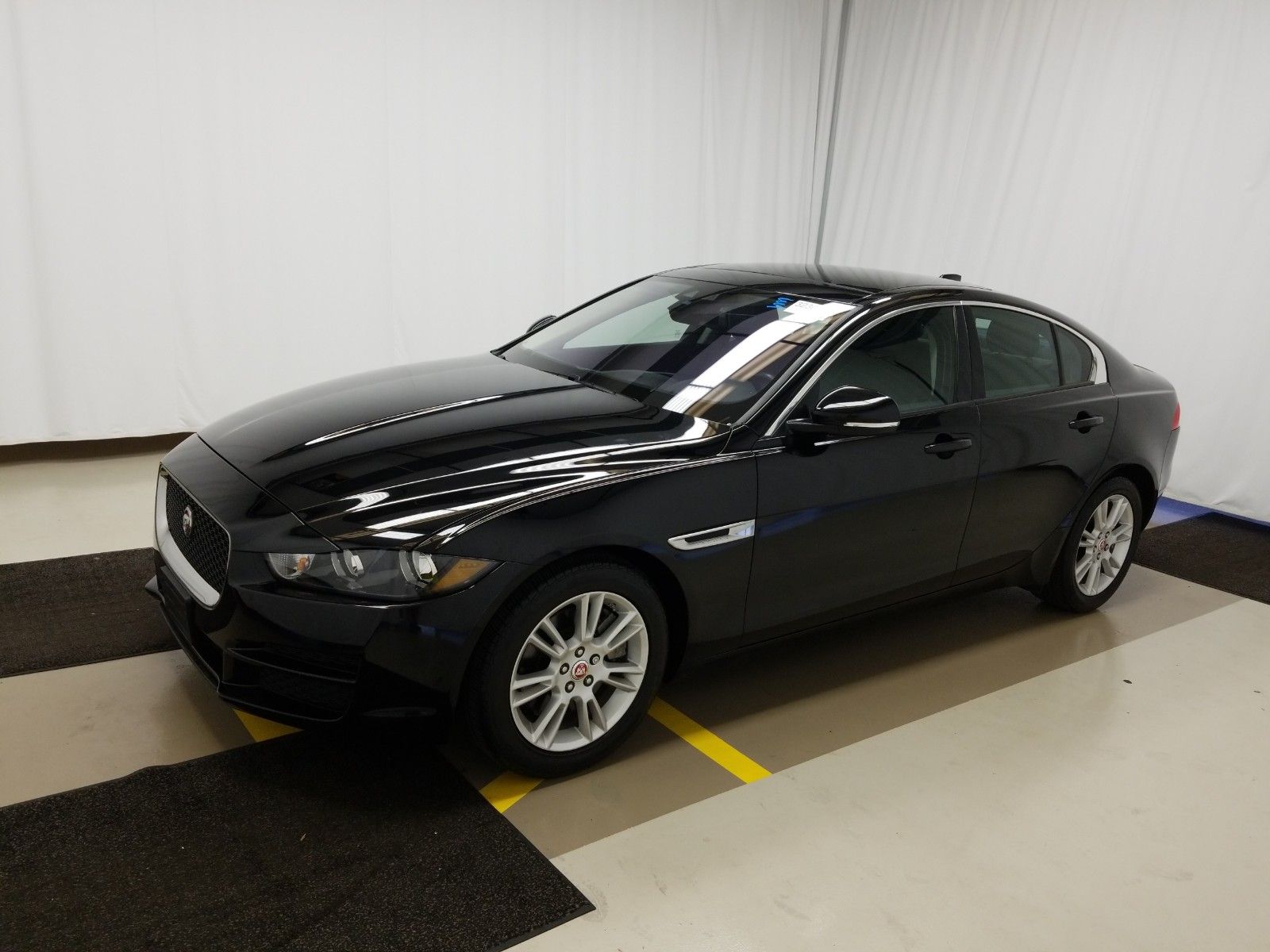 2018 Jaguar Xe 2.0. Lot 99913879223 Vin SAJAJ4FX1JCP26285