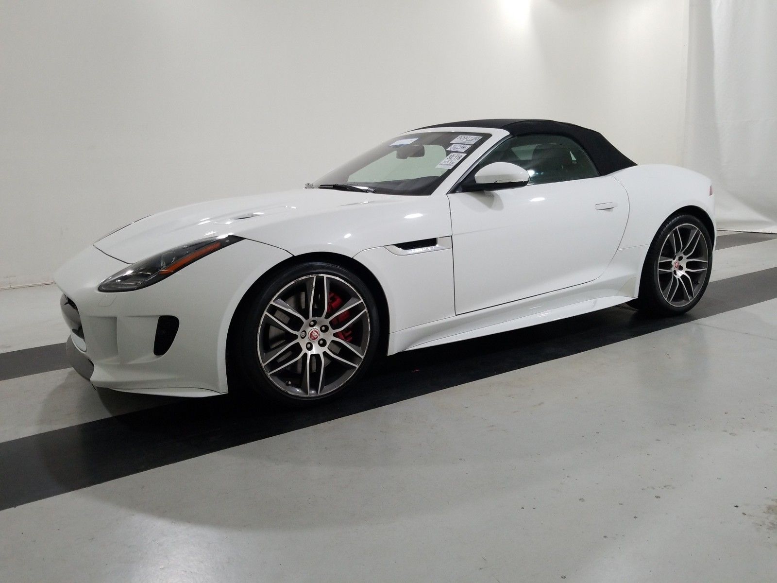 2017 Jaguar F-type 5.0. Lot 99913807418 Vin SAJWJ6HL1HMK36509