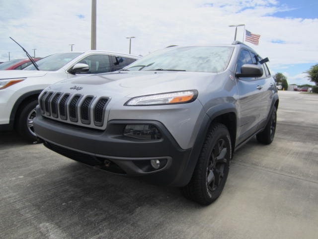 Kupit 2016 Jeep Cherokee Trailhawk Bu Prodazha Avto S Aukciona Ssha S Dostavkoj V Ukrainu