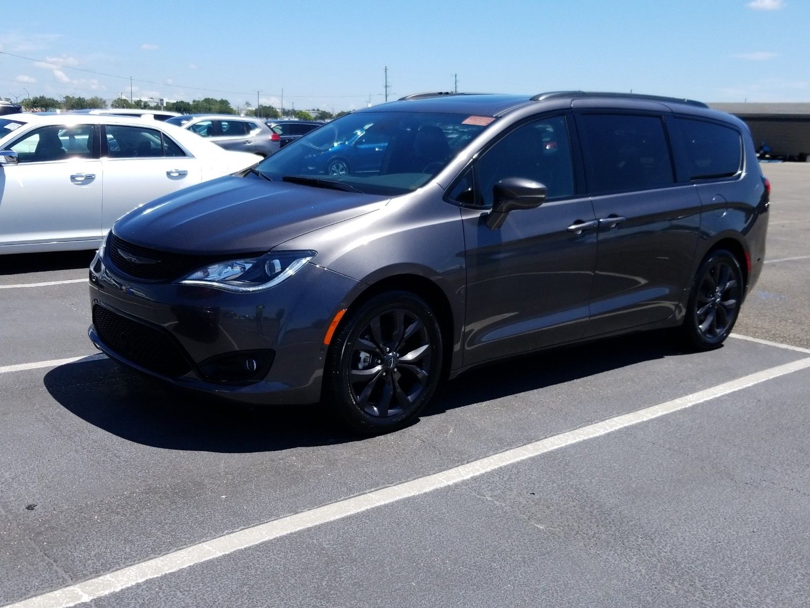 pacifica 2019 limited