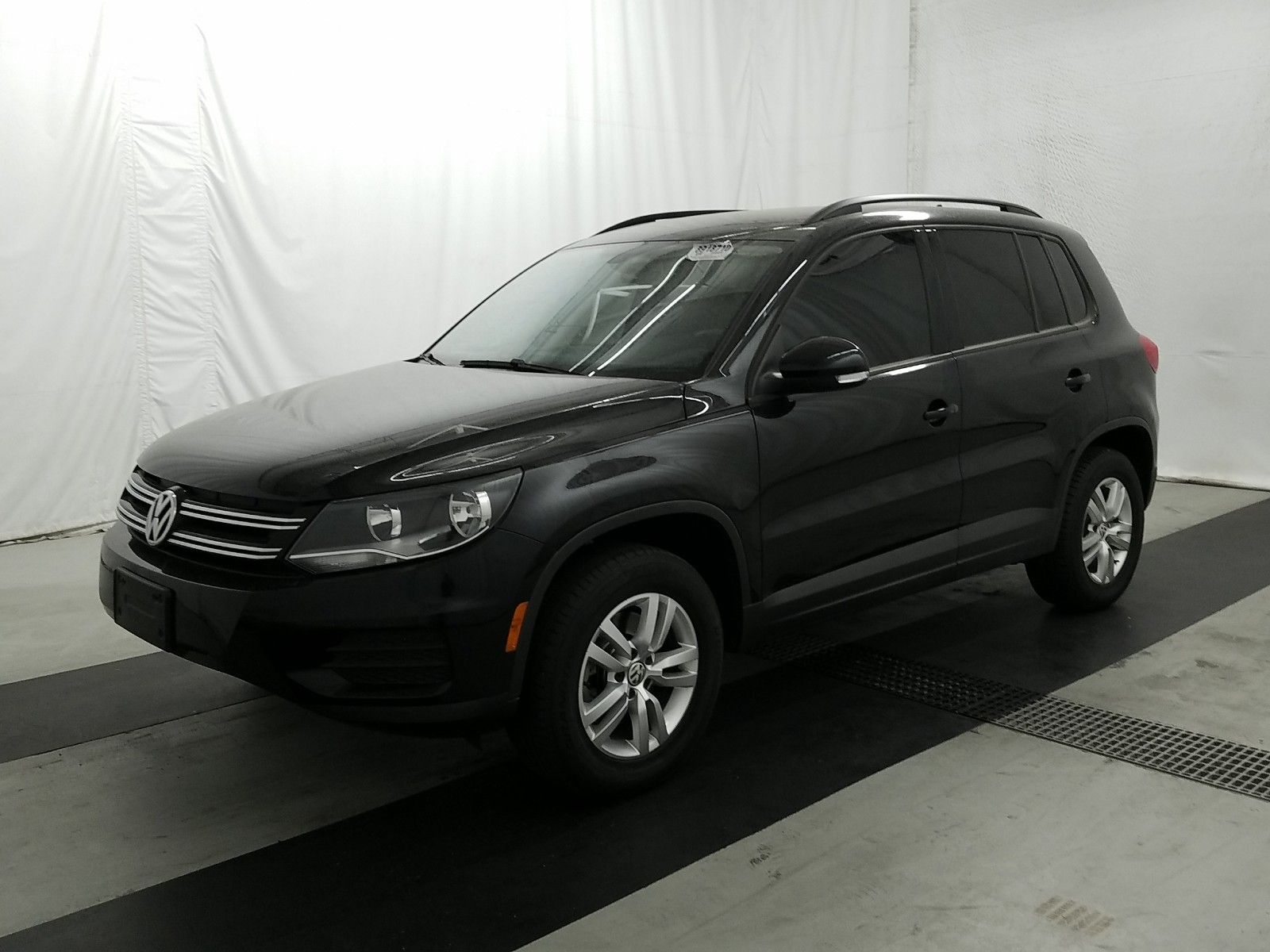 2017 Volkswagen Tiguan 2.0. Lot 99913346764 Vin WVGAV7AX6HK037740