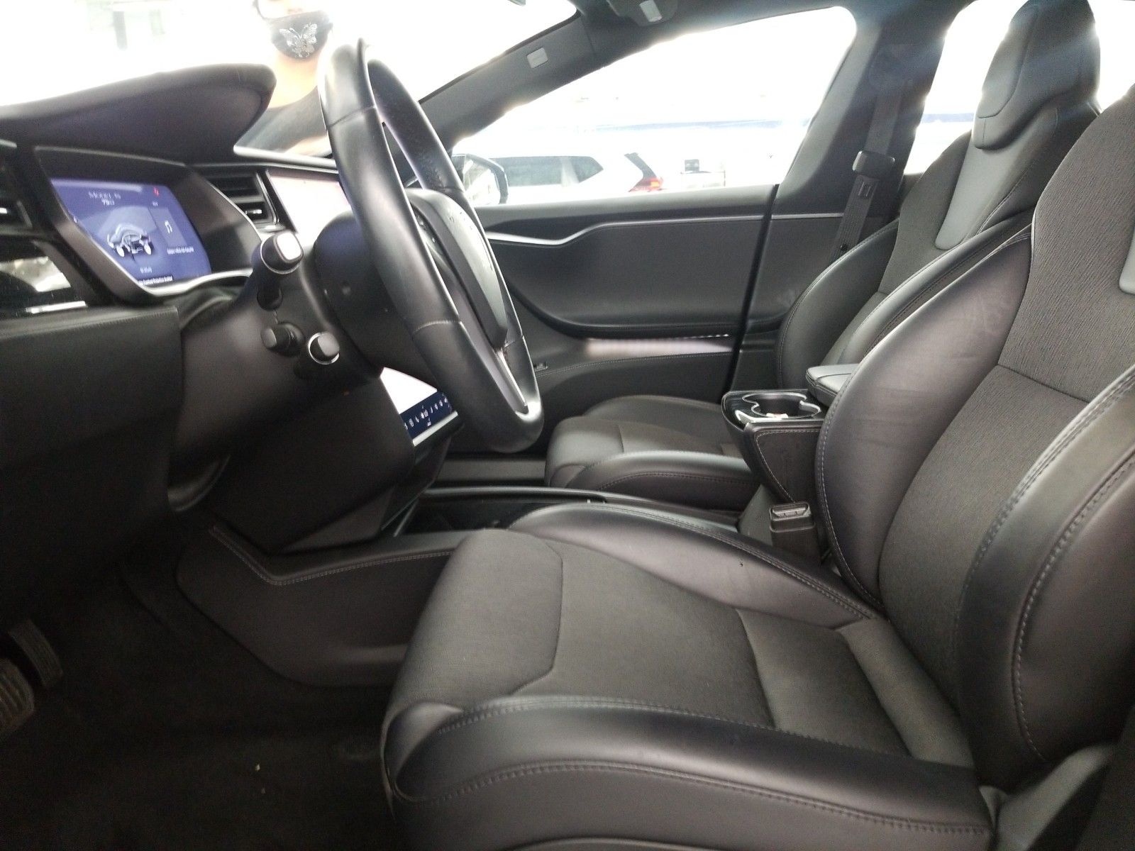 2018 Tesla Model s . Lot 99913867816 Vin 5YJSA1E24JF280840