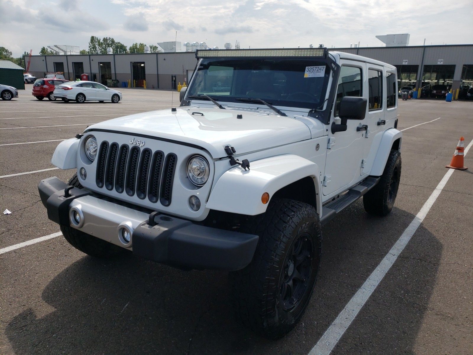 2017 Jeep Wrangler unlimited 3.6. Lot 99913907297 Vin 1C4HJWEG6HL547969
