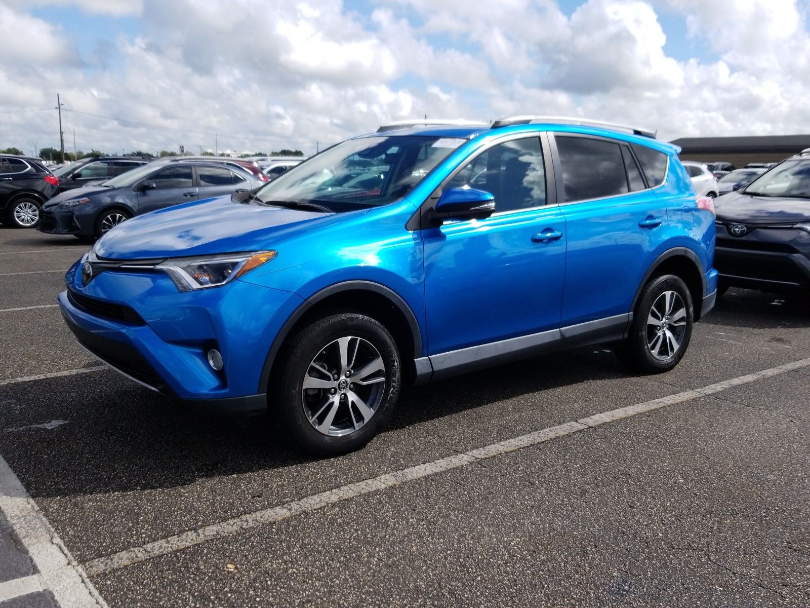 2017 Toyota Rav4 2.5. Lot 99915987526 Vin 2T3WFREV6HW393379