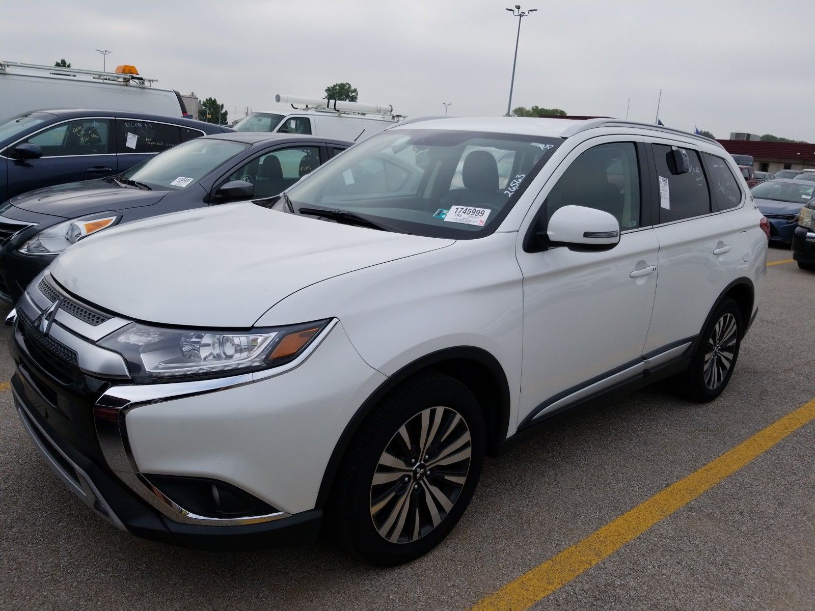 2019 Mitsubishi Outlander . Lot 99912656928 Vin JA4AZ3A39KZ039179