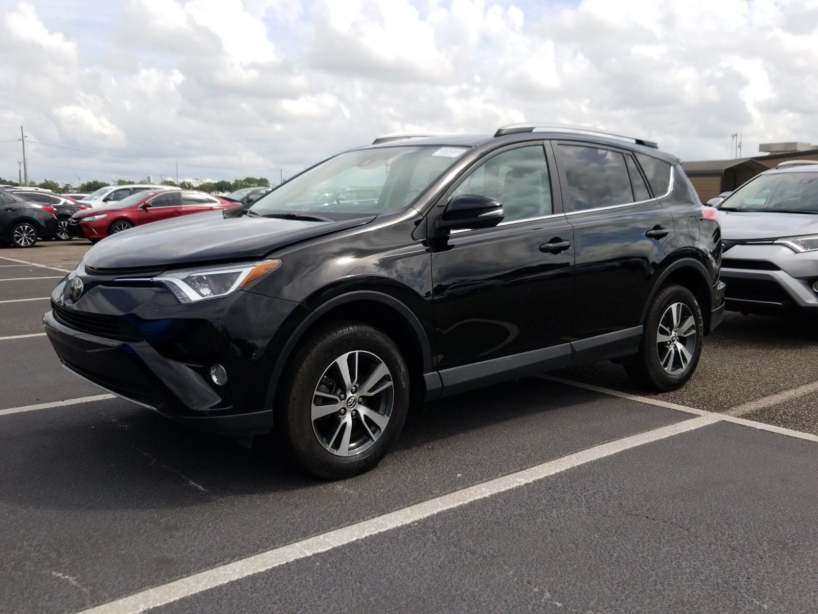 2017 Toyota Rav4 2.5. Lot 99915935934 Vin 2T3WFREVXHW396737