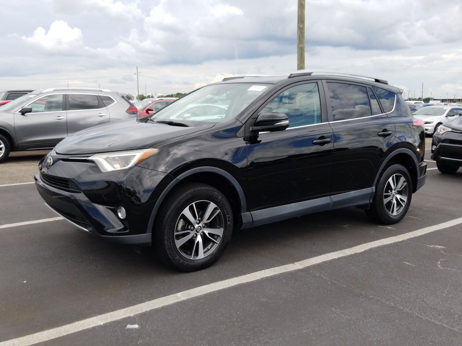 2017 Toyota Rav4 2.5. Lot 99915992978 Vin 2T3WFREV6HW347535