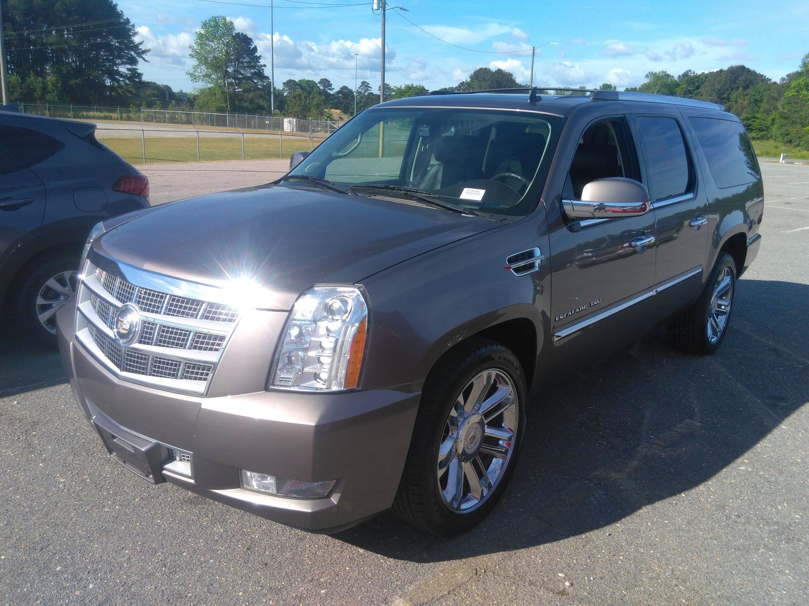 Cadillac Escalade ESV 2011