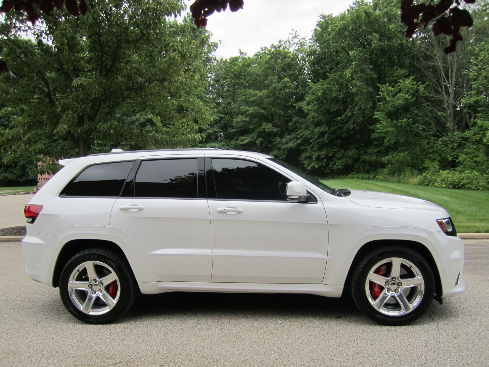 JEEP SRT - 9