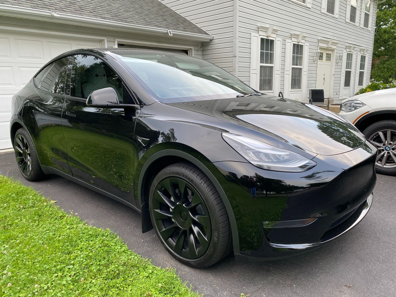 2020 Tesla Model Y VIN: 5YJYGDEEXLF046063 from the USA - PLC Group