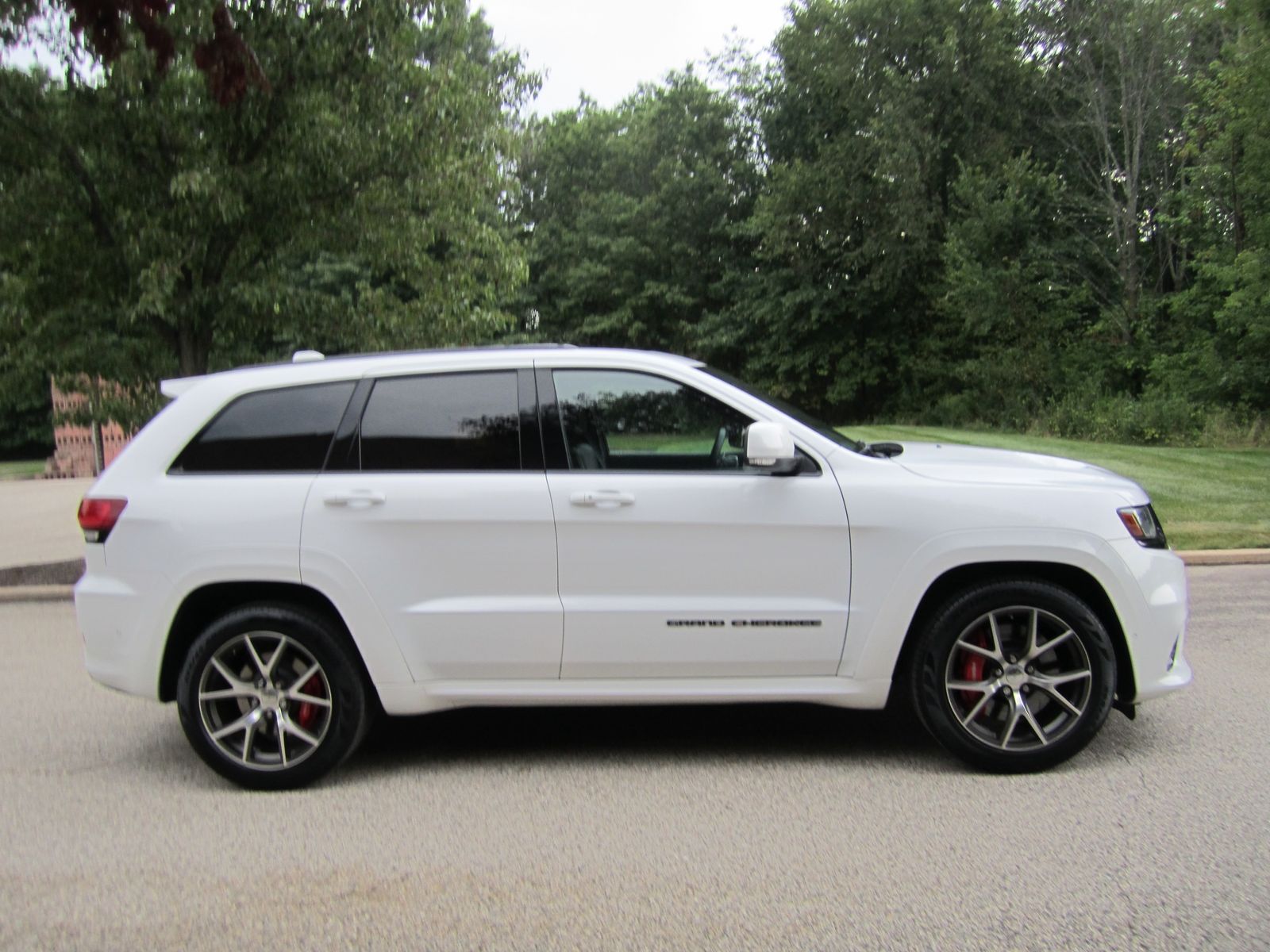 JEEP SRT - 8