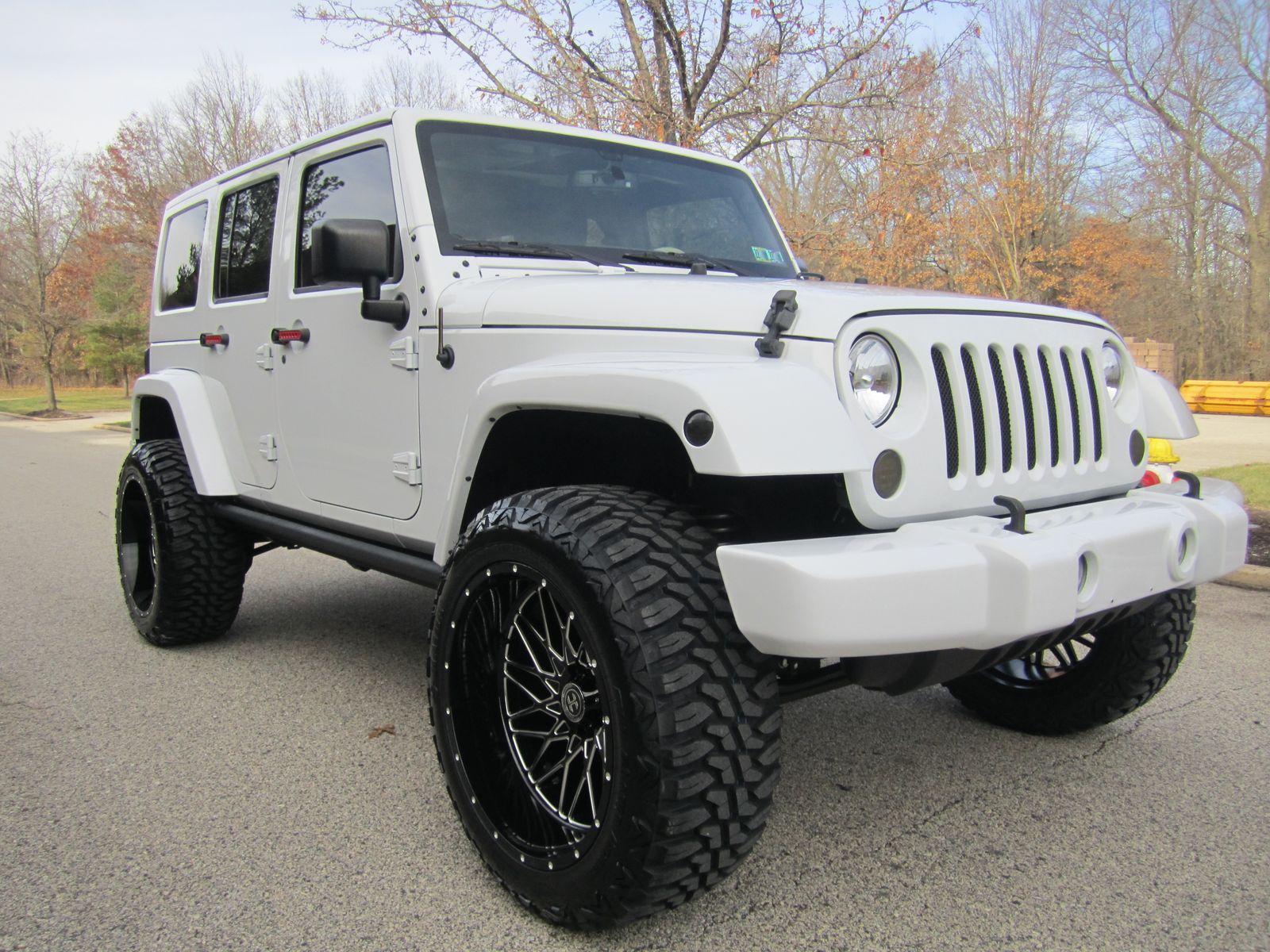 JEEP SAHARA - 1