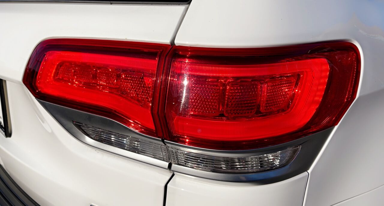 2018 Jeep Grand Cherokee Sterling Edition 4x4 4dr SUV AWD