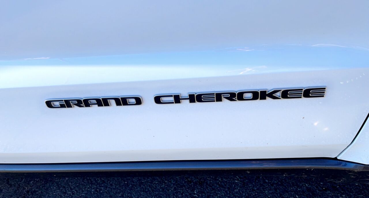 2018 Jeep Grand Cherokee Sterling Edition 4x4 4dr SUV AWD