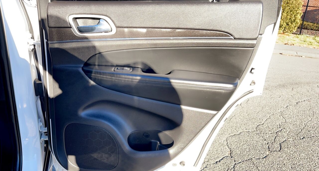 2018 Jeep Grand Cherokee Sterling Edition 4x4 4dr SUV AWD