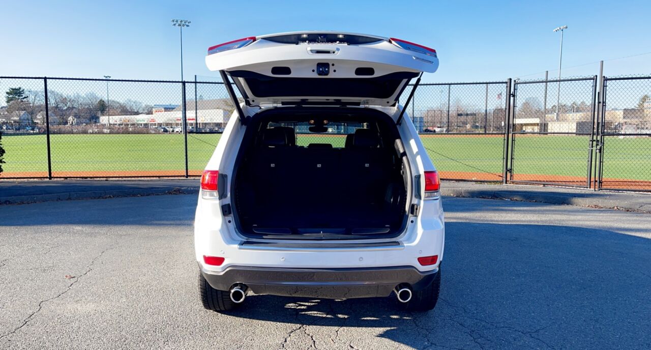 2018 Jeep Grand Cherokee Sterling Edition 4x4 4dr SUV AWD
