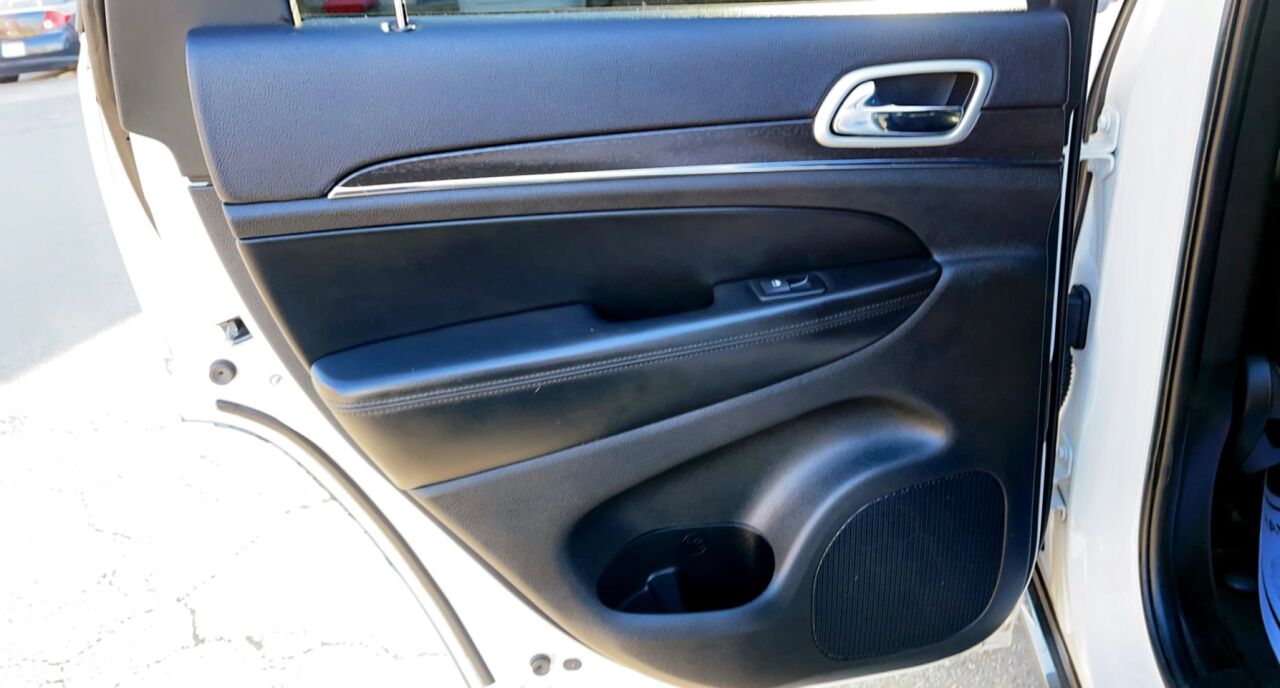 2018 Jeep Grand Cherokee Sterling Edition 4x4 4dr SUV AWD