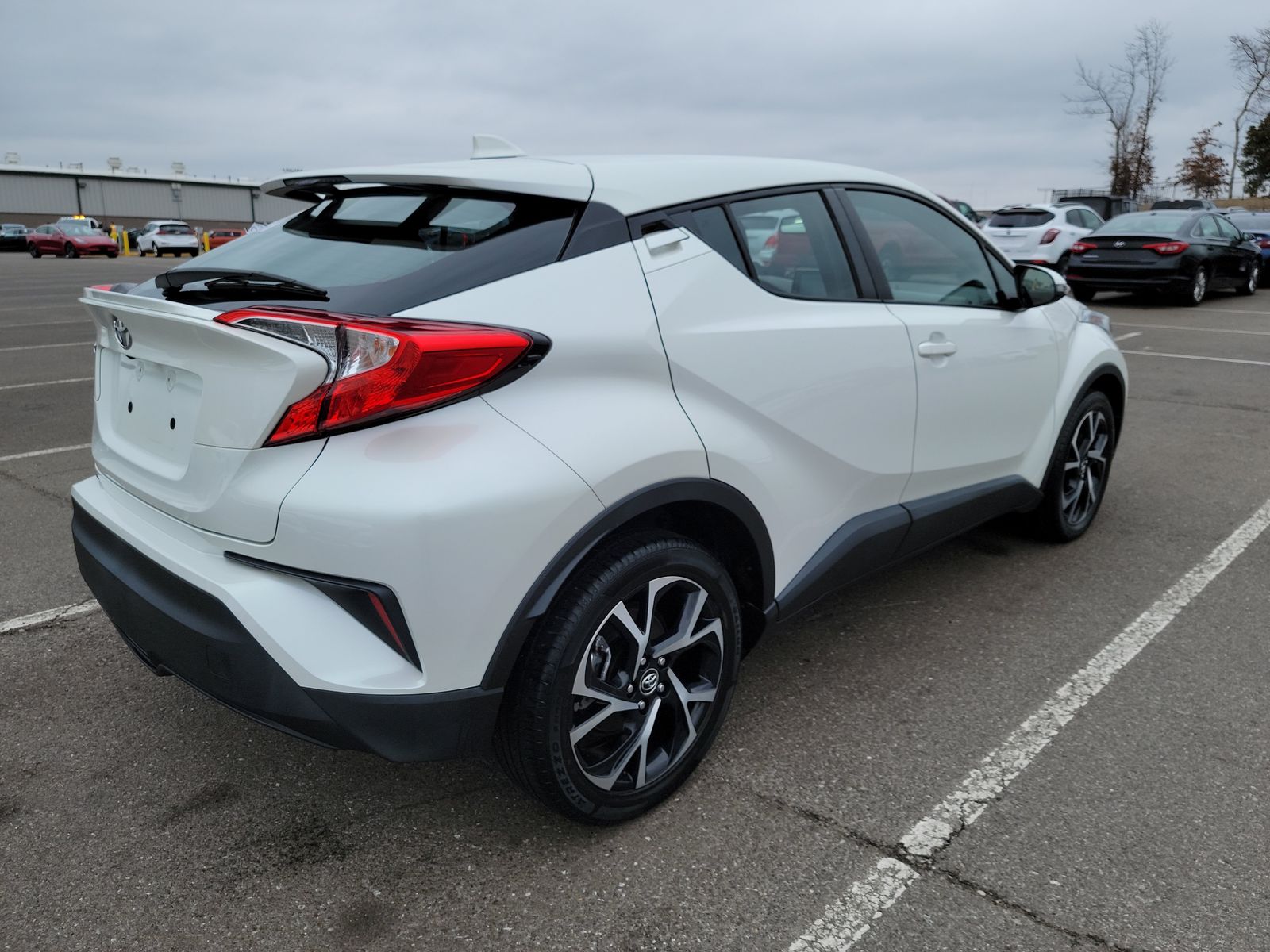 2019 Toyota C-HR XLE FWD