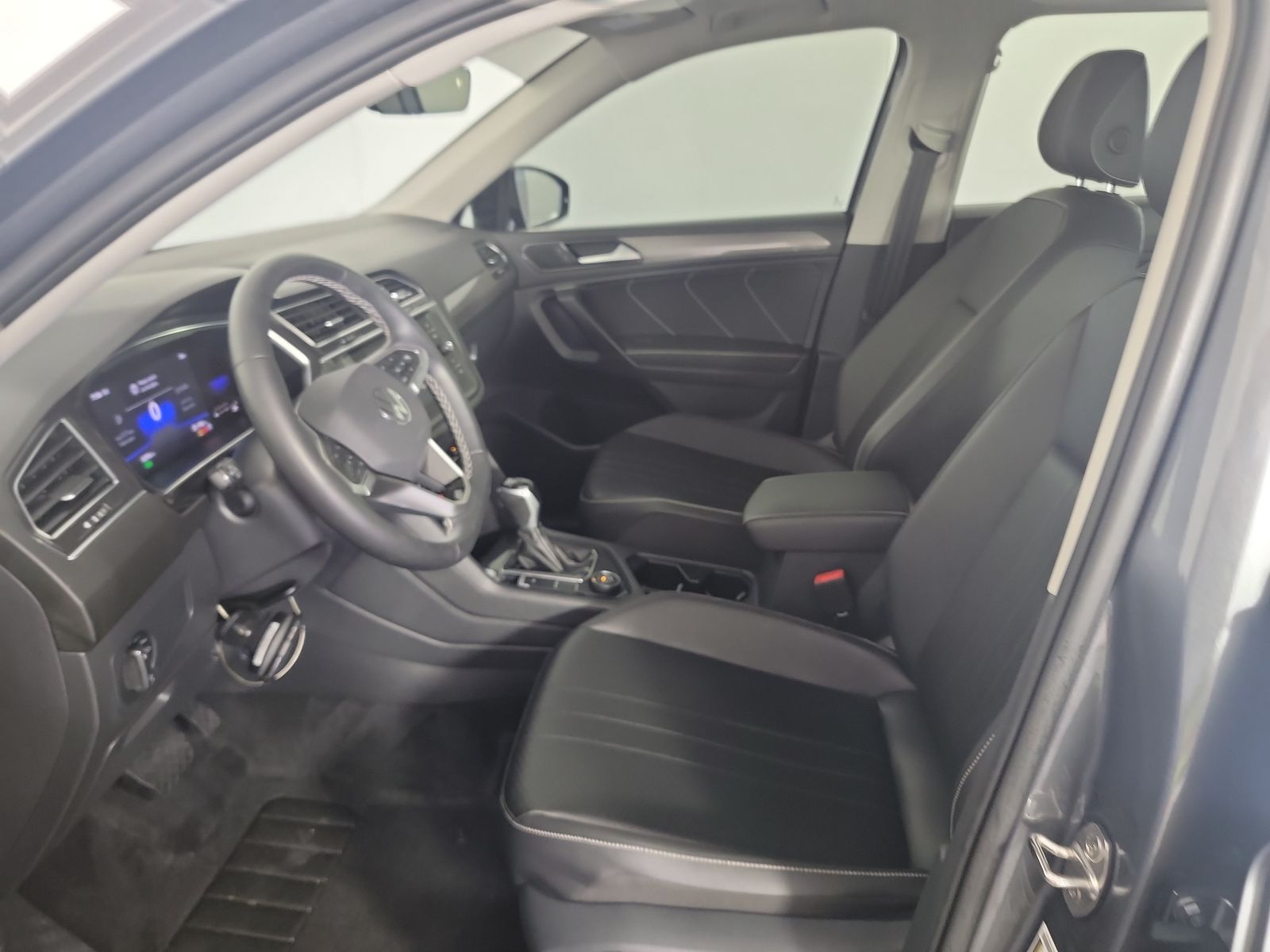 2022 Volkswagen Tiguan 2.0T SE AWD