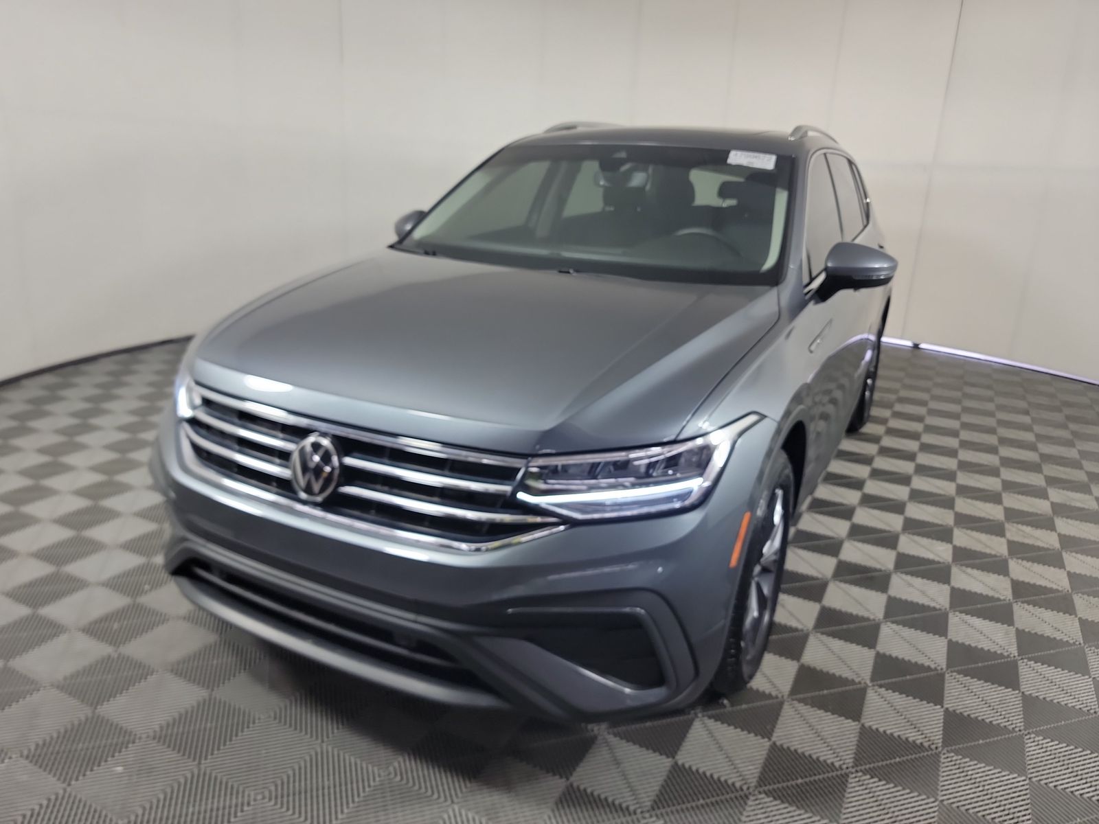 2022 Volkswagen Tiguan 2.0T SE AWD