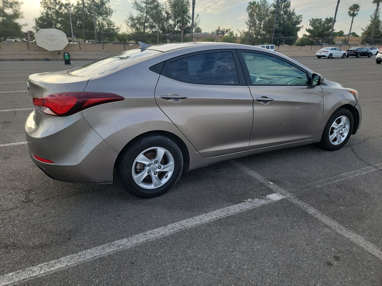 2015 Hyundai Elantra SE FWD