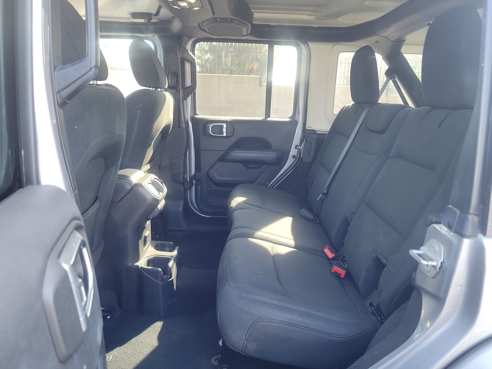 2020 Jeep Wrangler SAHARA AWD