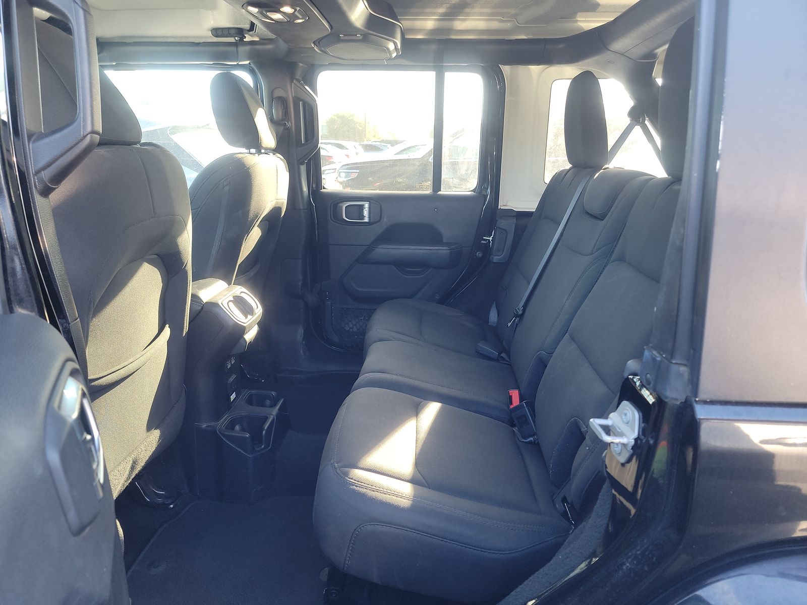 2020 Jeep Wrangler SAHARA AWD