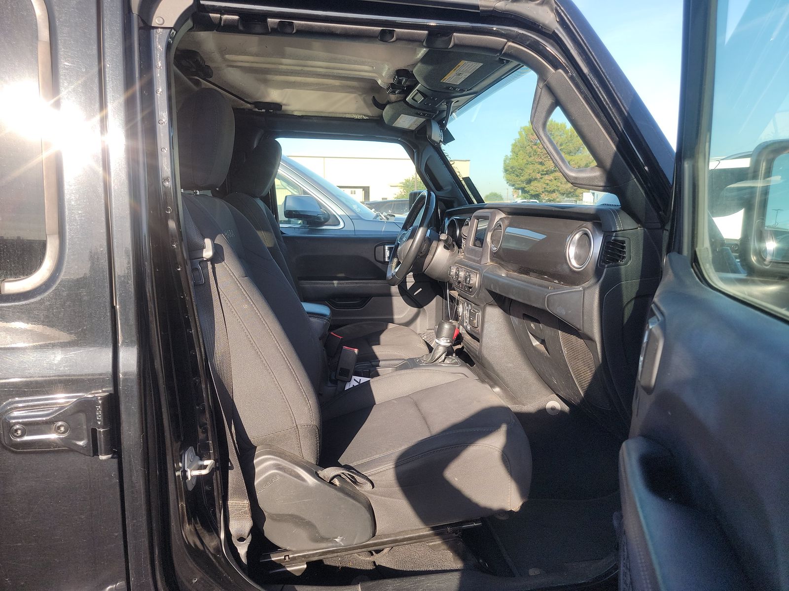 2020 Jeep Wrangler SAHARA AWD