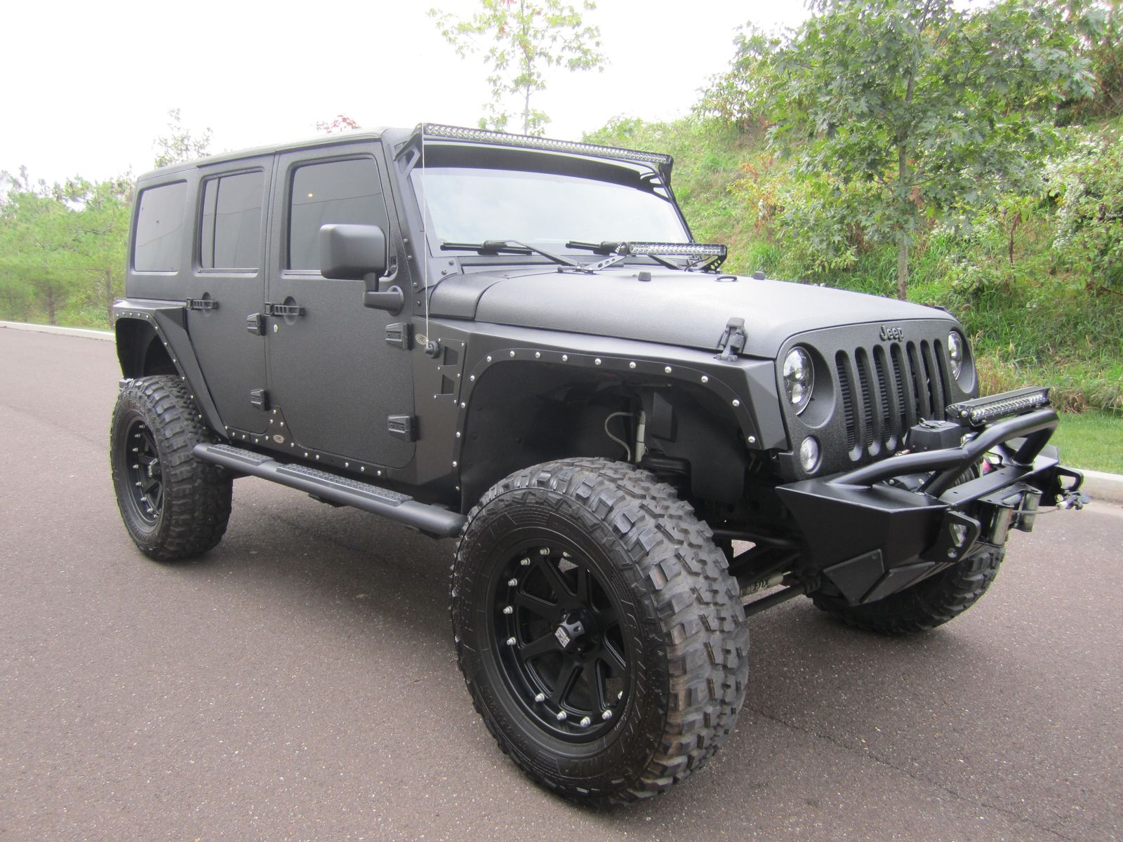 JEEP SAHARA - 1