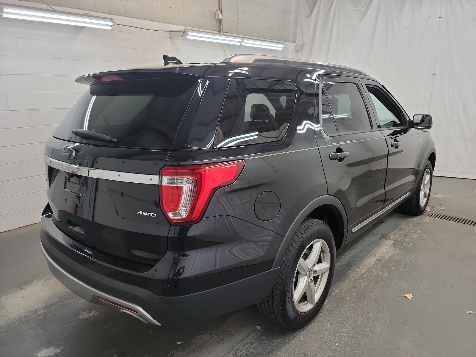 2017 Ford Explorer XLT AWD