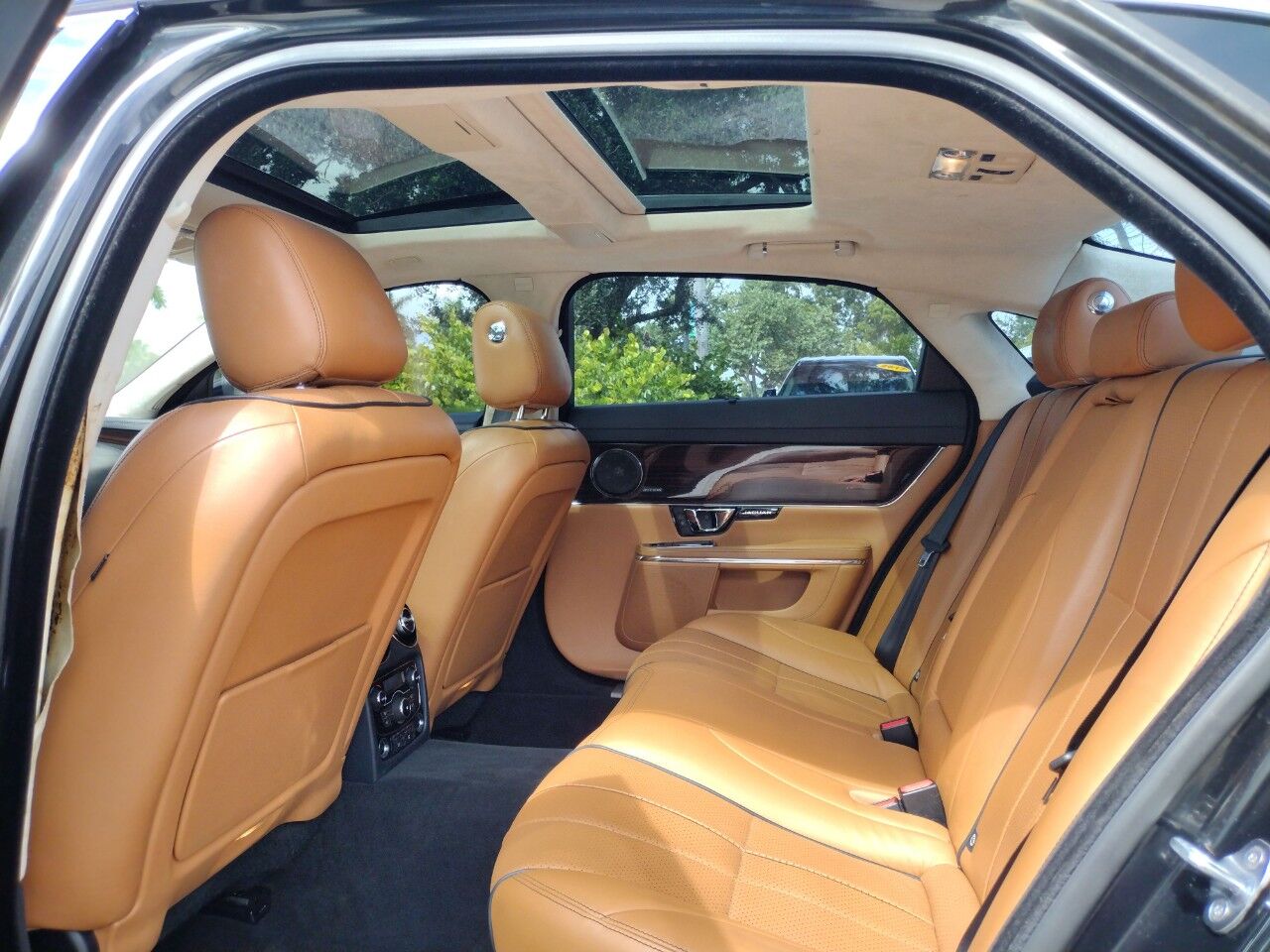 2015 Jaguar XJ Portfolio 4dr Sedan RWD