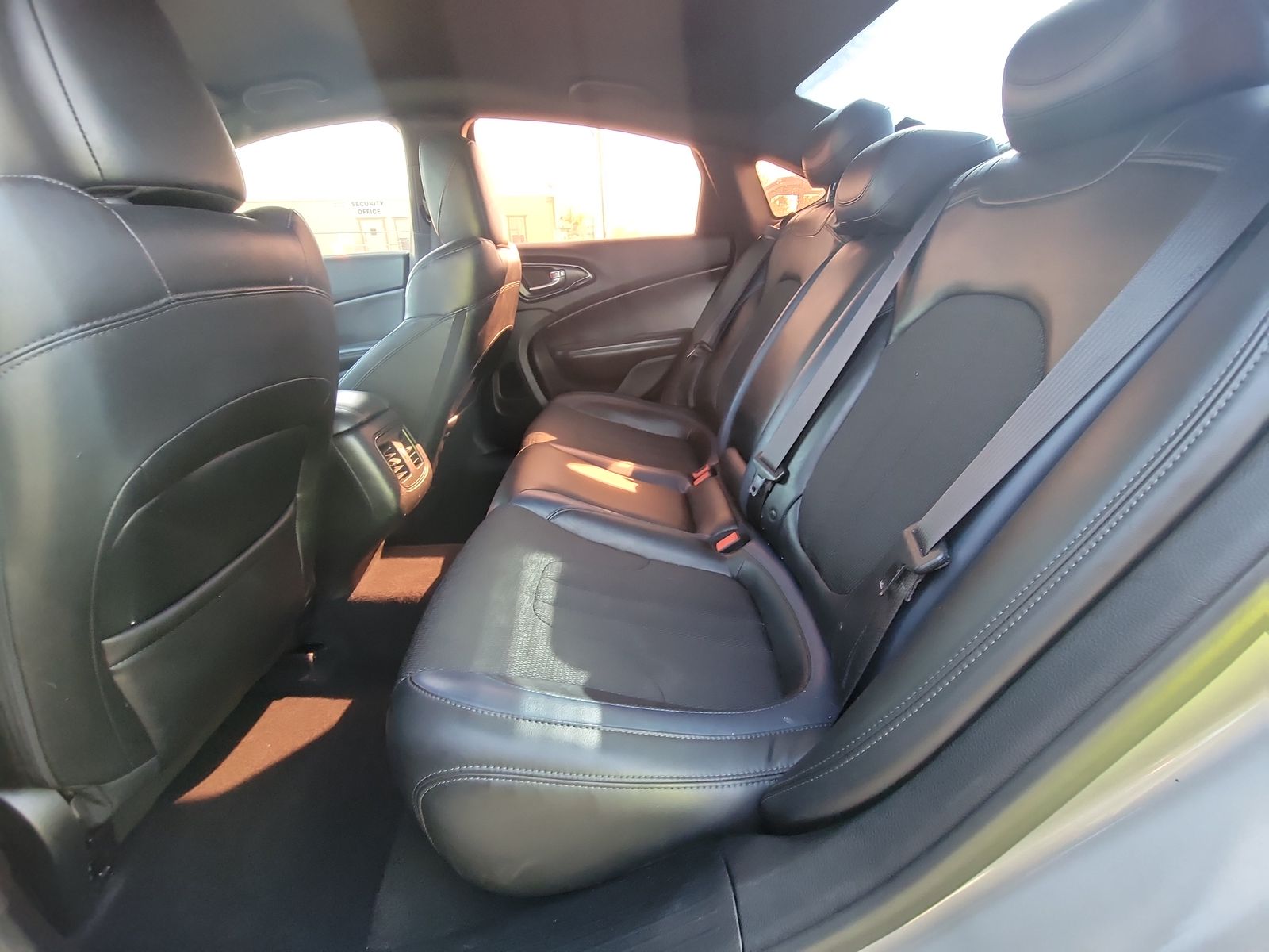 2015 Chrysler 200 S FWD