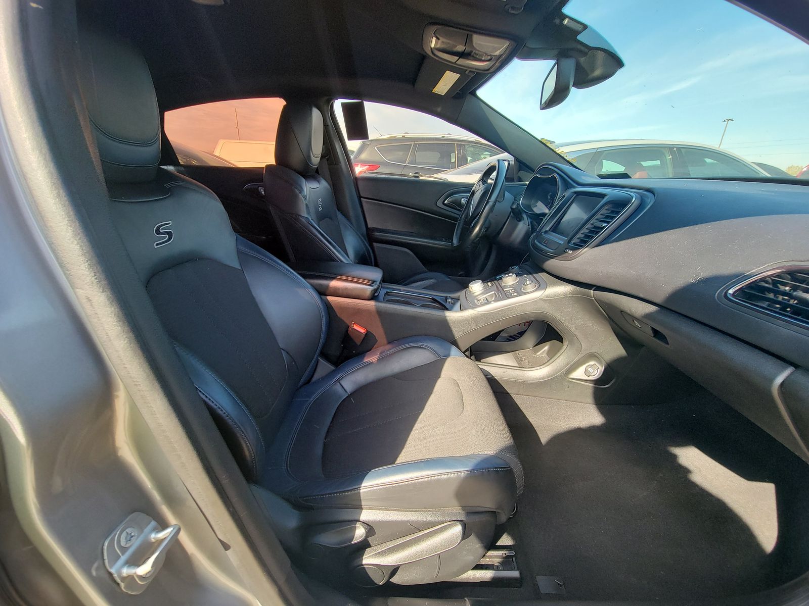 2015 Chrysler 200 S FWD