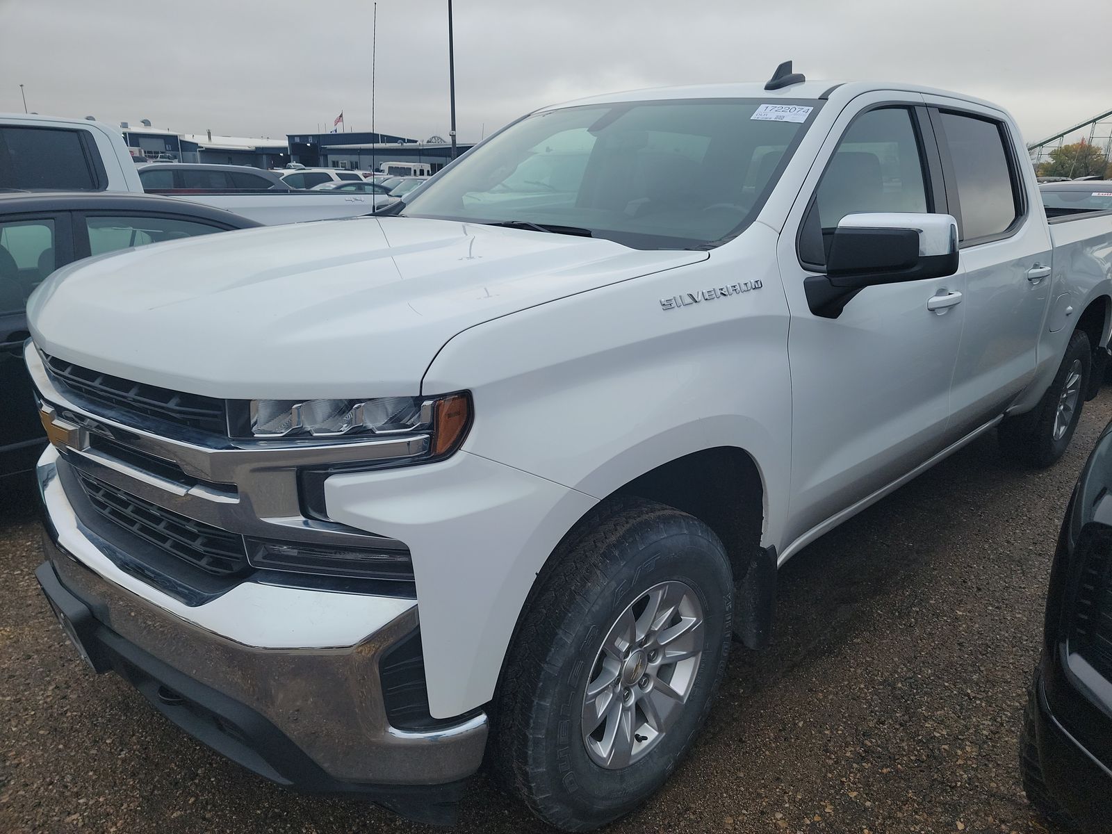 Used 2021 Chevrolet Silverado 1500 LT with VIN 1GCUYDED6MZ407318 for sale in Minneapolis, Minnesota