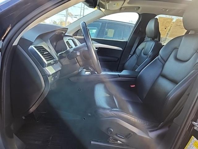 2016 Volvo XC90 T6 MOMENTM AWD