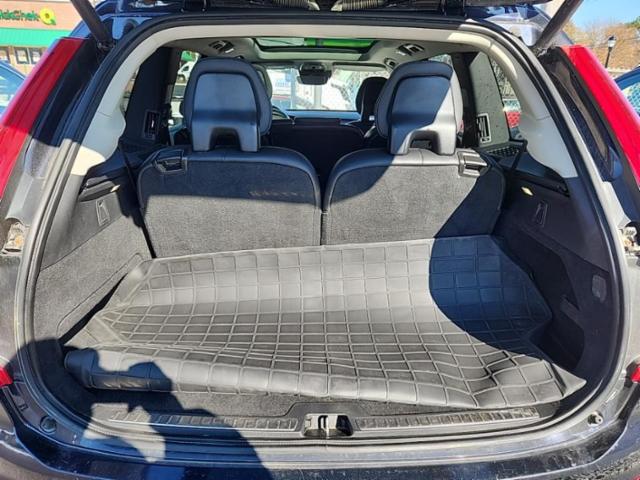 2016 Volvo XC90 T6 MOMENTM AWD