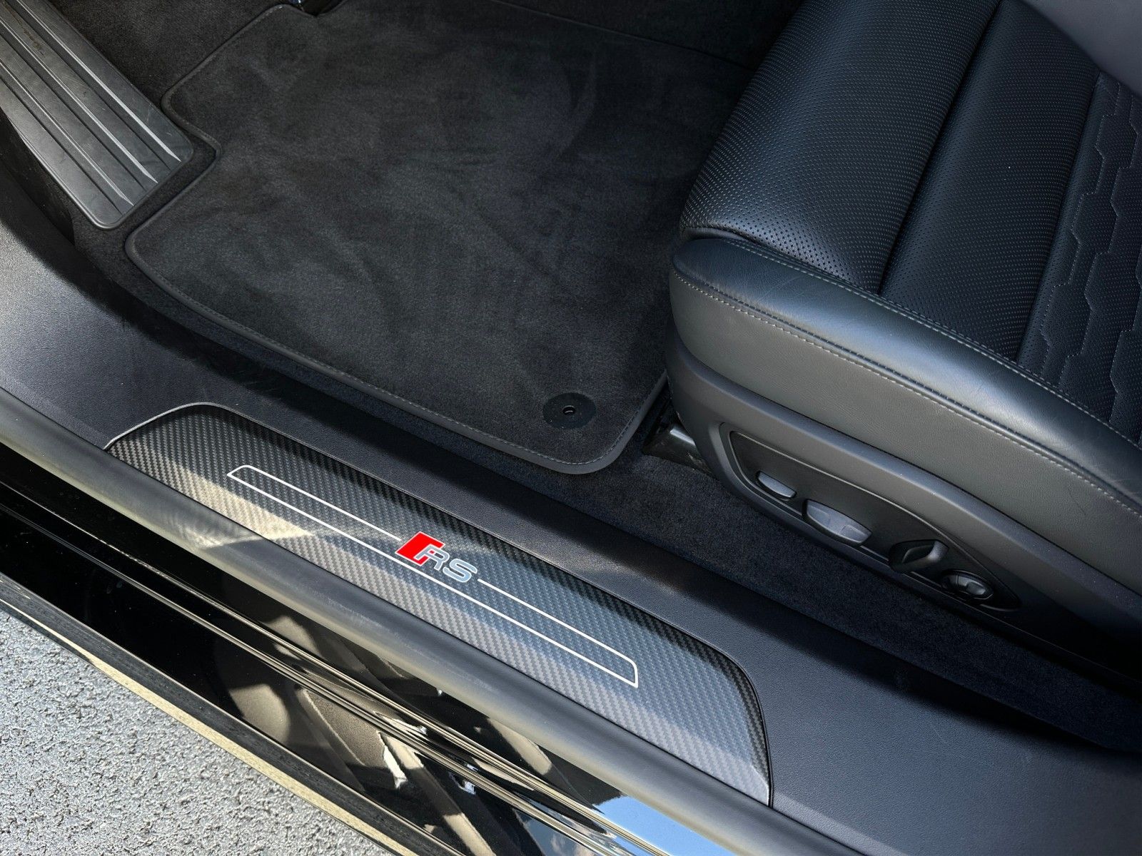 2023 Audi RS e-tron GT quattro AWD