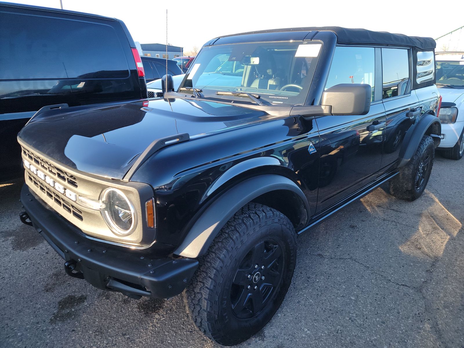 Used 2022 Ford Bronco Black Diamond with VIN 1FMDE5BH8NLB23355 for sale in Minneapolis, Minnesota